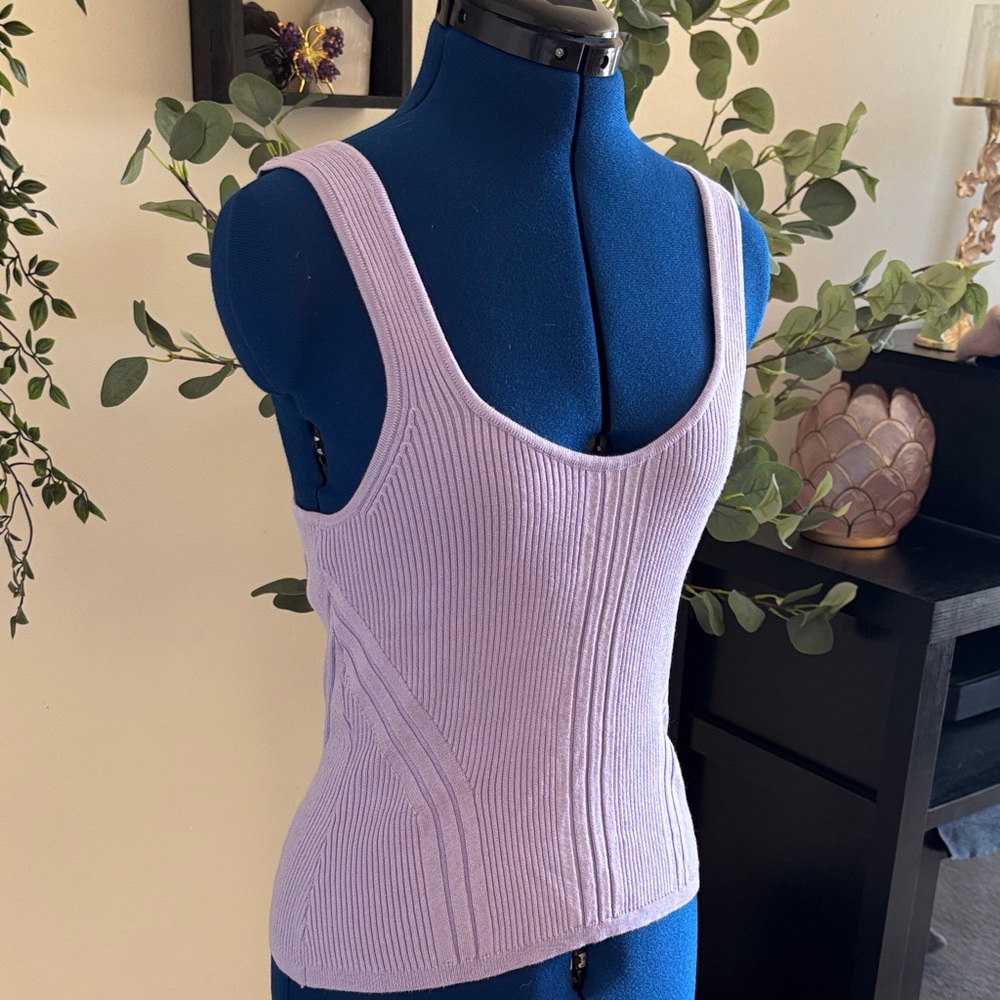 White House Black Market Lavender Tank Top - Picture 2 of 6